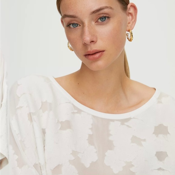 Aritzia Blayze T-Shirt Blouse - Black, XS - Picture 6 of 7